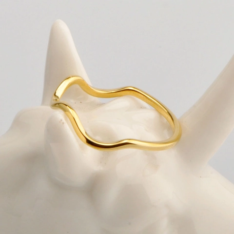 Wellenförmiger Ring Aus Edelstahl Für Damen Minimalistischer Titanstahl Dünnes Band Modeschmuck Verblasst Nicht