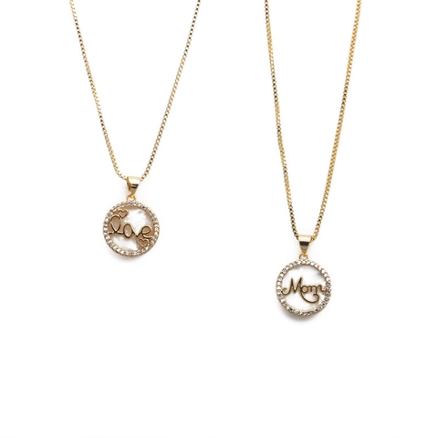 Mom Love Buchstaben Halskette Vergoldetes Kupfer Muschel Zirkon Runder Anhänger Boxkette Modeschmuck Geschenk Damen