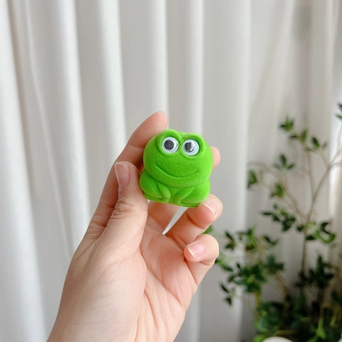 Cute Cartoon Frog Shaped Velvet Flocked Jewelry Box For Ring Necklace Earring Gift Box Small Portable Trinket Organizer