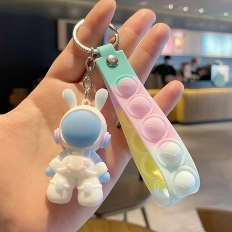 Astronaut Hase Schlüsselanhänger Cartoon PVC Silikon Pop It Blasenband Schlüsselring Tasche Anhänger Stressabbau Geschenk