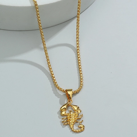 Collier Pendentif Scorpion Hip Hop Hommes Femmes Unisexe Acier au Titane Alliage Gothique Punk Bijoux Individuels Chaîne de Boîte