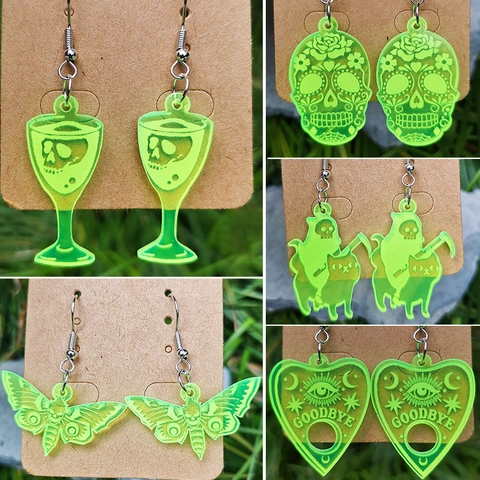 Pendientes Colgantes Góticos Halloween Verde Fluorescente Acrílico Con Gancho De Hierro Esqueleto Gato Polilla Para Mujer