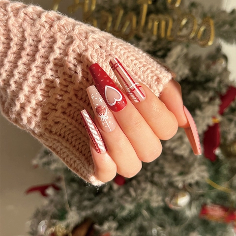 Unghie Finte Natalizie Forma Bara Cuori Rossi Scacchi Glitter Fiocchi Opachi Vacanze Invernali Manicure Artificiale
