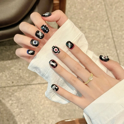 Unghie a Pressione Gotico Halloween Dipinte a Mano Teschio Bulbo Oculare Nero Lucido Unghie Finte Design Osso Donna Decor