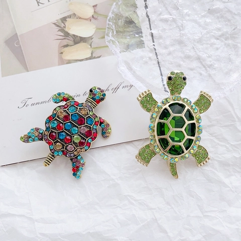 Vintage Zinc Alloy Rhinestone Turtle Brooch Animal Shaped Fashion Breastpin Gift Jewelry For Women Men Apparel Accessories