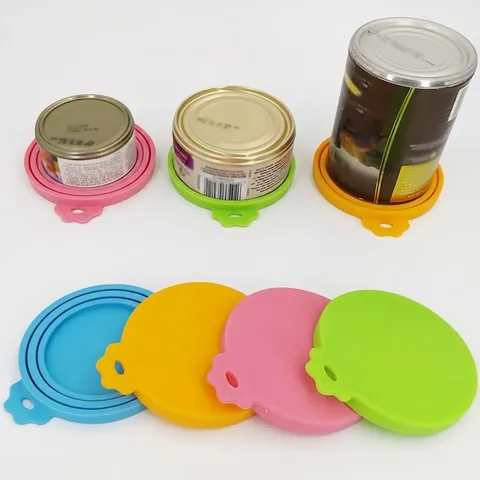 Universal Silicone Pet Food Can Lid And Feeding Spoon Set Multi Size Sealing Covers For Cat Dog Food Storage BPA Free