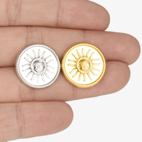 304 Stainless Steel Sun Face Relief Stud Earrings Vintage Boho Gold Silver Plated Individual Niche Round Ear Jewelry For Women