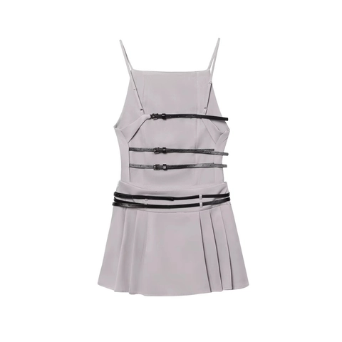 Sexy Graues Mini Kleid Mit Trägern Plissee Saum Und Doppelter Schwarzer Gürtel Dekoration Aus Polyester Gothic