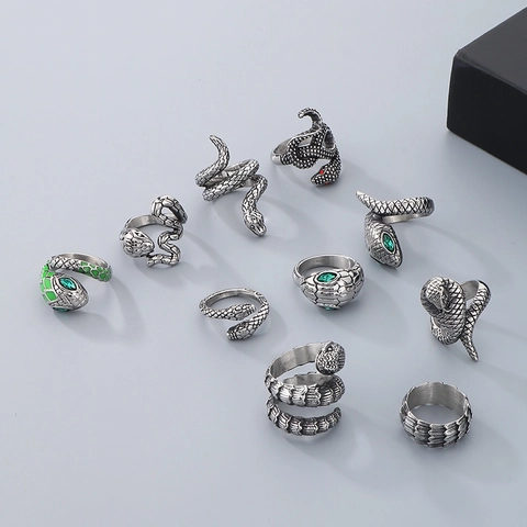 Men Snake Ring Stainless Steel Rhinestone Enamel Retro Animal Wrapped Punk Gothic Hip Hop Jewelry Cool Fashion Accessory