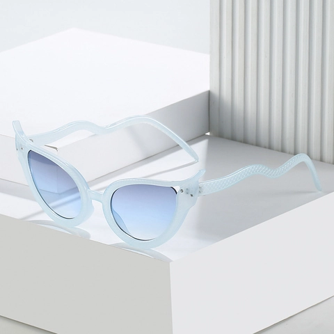 Lunettes De Soleil Cat Eye Branches Ondulées Texture Serpent Protection UV400 Monture PC Mode Streetwear Femmes