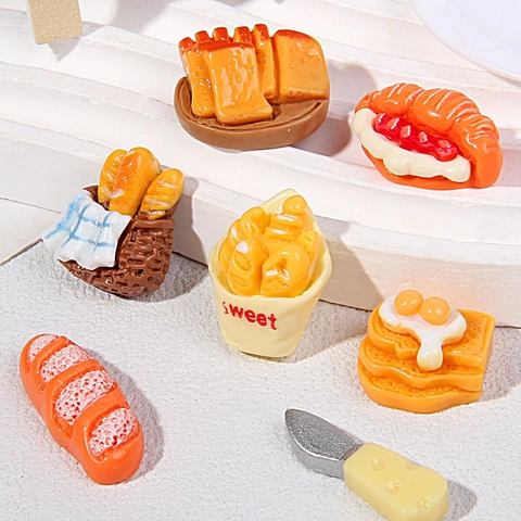 Comida Miniatura Pan Tostada Resina Cabujones DIY Pinzas Pelo Imanes Nevera Decoración Casa Muñecas Accesorios Juego