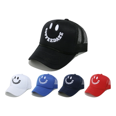Mesh Trucker Hat Ademend Smile Face CoffeeDaze Borduurwerk Verstelbare Honkbalpet Zonnescherm Outdoor Casual Unisex