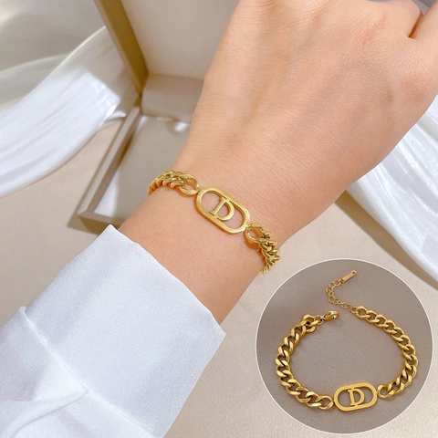 Pulsera De Cadena De Acero Inoxidable Minimalista Con Colgante De Letra D Ovalado Eslabón Cubano Retro Para Mujer