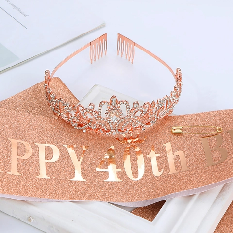 Set Corona Tiara in Lega di Strass e Fascia in Tessuto Glitterato per Accessori da Festa di Compleanno per Donna