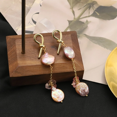 Boucles D'oreilles Pendantes Künstliche Perles Baroques Roses Design Nœud Rétro Français Plaqué Or 18K Pour Femmes