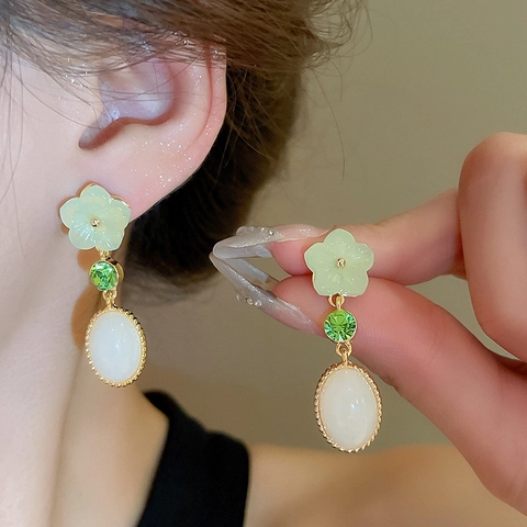 Resin Faux Jade Flower Drop Earrings With Zircon Inlay And Silver Earring Post Elegant Vintage Chinese Style Jewelry Women