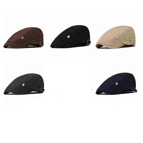 Gorra Plana Retro De Algodón Para Hombre Mujer Ajustable Boina Estilo Británico Informal Color Sólido Insignia Metálica