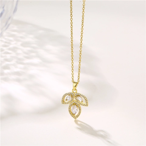 Collier À Pendentif Chaîne En Acier Inoxydable Avec Feuille De Cuivre Plaqué Or Zircon Incrusté Pour Femmes