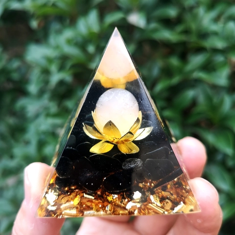 Piramide Energia Orgonite Pietre Cristalline Naturali Resina Ametista Guarigione Meditazione Decorazione Scrivania Casa