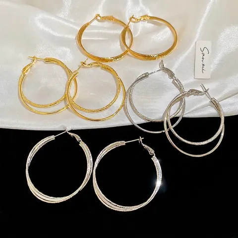 Pendientes De Aro Cruzados De Doble Capa Cobre Bañado En Oro 18k Con Poste De Plata Ley 925 Joyería Minimalista Con Textura