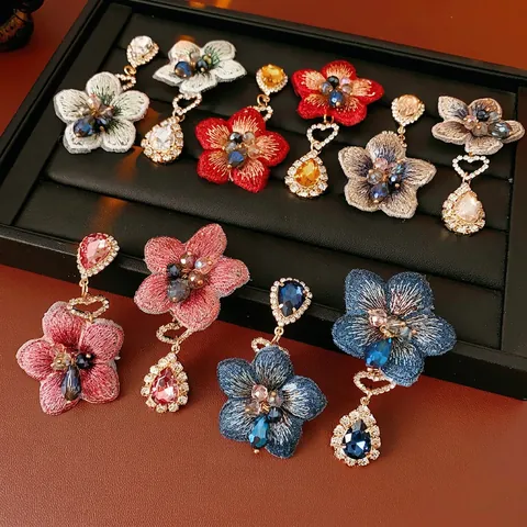Pendientes Colgantes Flor Bordado Asimétrico Con Silver Earring Post Gota De Agua Cristal Joyería Retro Palacio