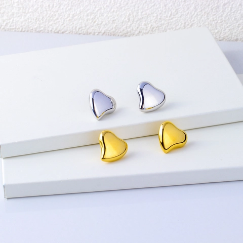 18K Gold Plated Irregular Heart Stud Earrings For Women Stainless Steel Polished Heart Shaped Earrings Minimalist Jewelry