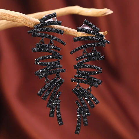 Mode Geometrische Unregelmäßige Lange Quasten Legierung Strass Ohrringe Luxus Bankett Kleid Passende Hängeohrringe Für Damen Schmuck
