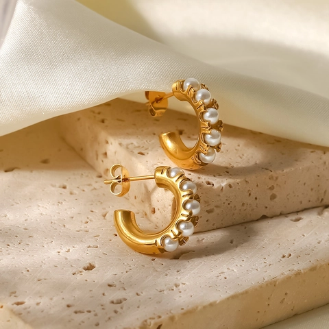 Orecchini a Cerchio a Forma di C in Acciaio Inossidabile Placcato Oro 18K Geometrici Con Perla Artificiale Gioielli Donna