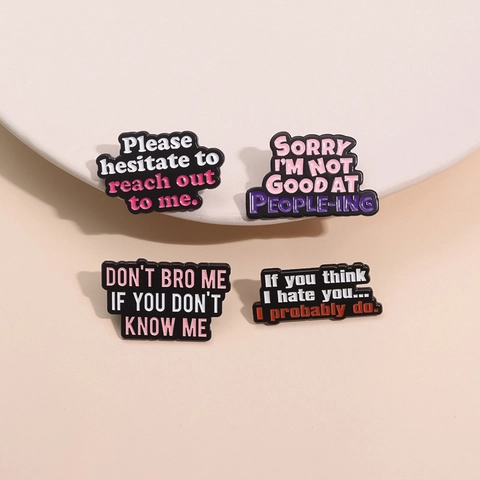 Insigne de Broche en Émail d'Alliage de Dessin Animé Mignon avec Phrases de Lettrage Anglais Drôles Bijoux de Broche Personnalisés