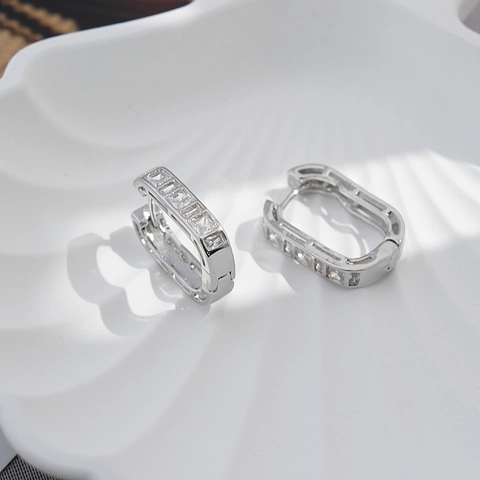 Luxury Brass Zirconia Inlaid Geometric Rectangular Hoop Earrings Simple Gold Silver Fashion Quadrilateral Earrings For Women