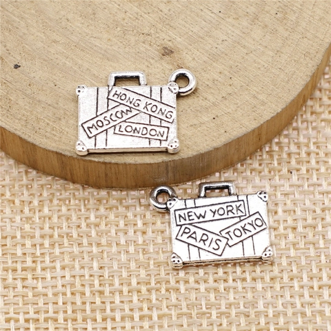Ciondolo Charm Valigia Lega Metallo Tema Viaggio Nome Città Inciso Per Creazione Gioielli DIY Stile Vintage