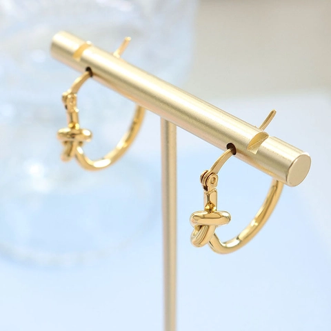 Orecchini A Cerchio Con Nodo Acciaio Al Titanio Placcato Oro 18K Stile Minimalista Geometrico Gioielli Per Donna