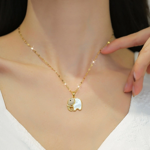 Collar Con Colgante De Elefante Chapado En Oro Cadena De Acero Inoxidable Cobre Circón Micro Incrustación Concha Mujer