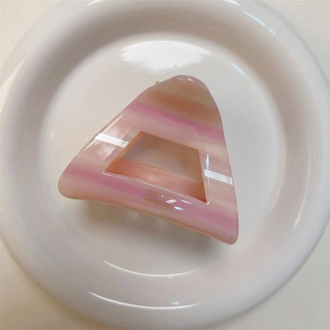 Handmade Acetate Triangle Hair Claw Clip Large Marble Striped Shark Clip Simple Fashion Hair Accessories For Women Daily Commute