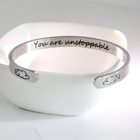 Bracciale A Polsino Inciso Ispiratore Acciaio Inossidabile Forma C Aperta Braccialetto Lucido Gioielli Per Donne Regalo Motivazionale