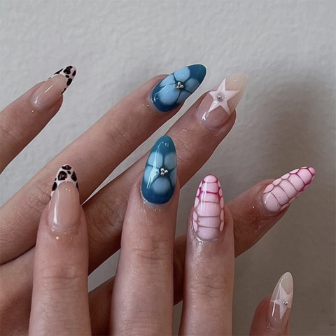 Lange Stiletto Künstliche Falsche Fingernägel Press On Nägel Krokodilmuster Floral Blau Rosa Sterne Kuhmuster Full Cover Frauen