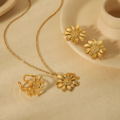 Gänseblümchen Halskette Ohrstecker Und Ring Schmuck 18K Vergoldet 304 Edelstahl Eleganter Floraler Stil Für Damen