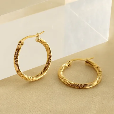 Boucles D Oreilles Créoles Torsadées En Acier Titane Plaqué Or 18 Carats Style Français Vintage Minimaliste