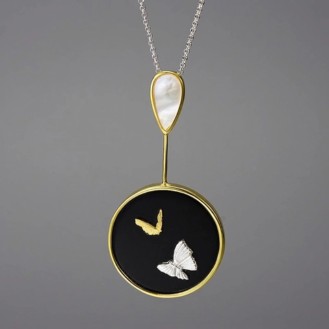 Butterfly Pendant Necklace 925 Sterling Silver 18K Gold Plated Mother Of Artificial Pearl Inlay Elegant Round Jewelry For Women