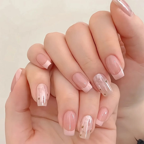 Uñas Postizas Francesas Cortas Cuadradas Rosa Nude Perla Artificial Brillo Patrón Mariposa Estilo Dulce Simple Mujeres Manicura Diaria