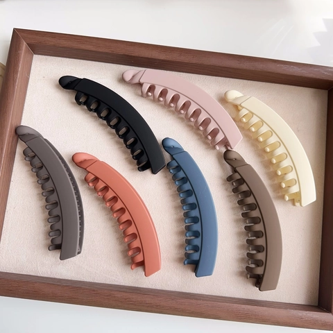 Pinzas Para El Pelo De Banana Mate Grande Plástico Dentado Soporte De Cola De Caballo Simple Elegante Accesorios Para Mujeres