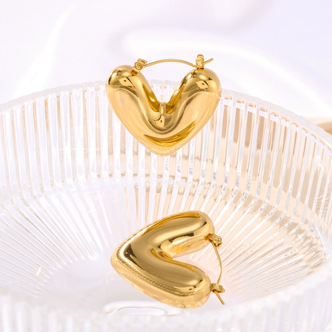 Heart Hoop Earrings 18K Gold Plated Stainless Steel Chunky Hollow Heart Shaped Simple Minimalist Jewelry For Women