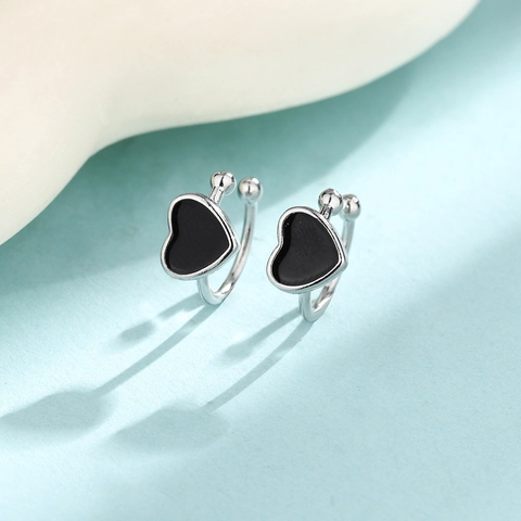 Hartvormige Koperen Ear Cuffs Met Emaille Zwart Zilver Kleur Minimalistisch Zonder Gaatjes Clip On Oorbellen Voor Dames