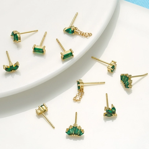 Elegant Copper Stud Earrings With Green Rhinestone Geometric Emerald Tone Gold Plated Earrings For Women Jewelry Gift