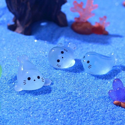 Luminous Mini Seal Figurine Glow In The Dark Resin Craft For Micro Landscape Desktop Decoration Cute Animal Ornament