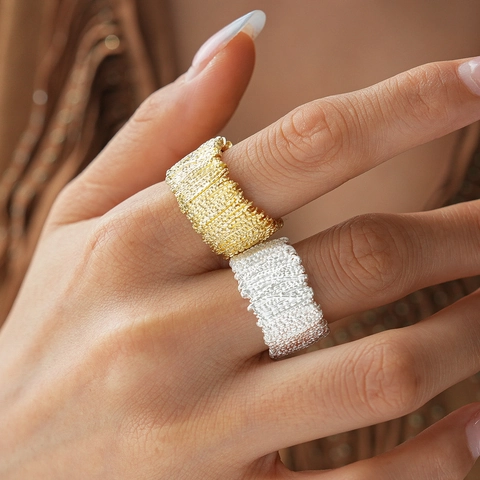 Minimalist Textured Wide Band Alloy Rings For Women Open Adjustable Geometric Wrinkled Design Fashion Jewelry