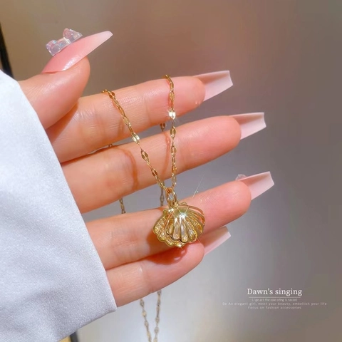 Collana con Pendente a Conchiglia Svuotata in Perla Artificiale da Donna Lega Placcata Oro Strass Stile Fata Gioielli
