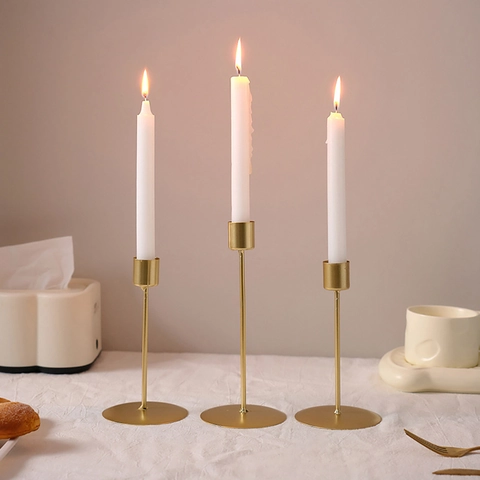 Nordic Metal Candlestick Minimalist Iron Candle Holder Desktop Ornament For Romantic Dinner Wedding Party Home Decor