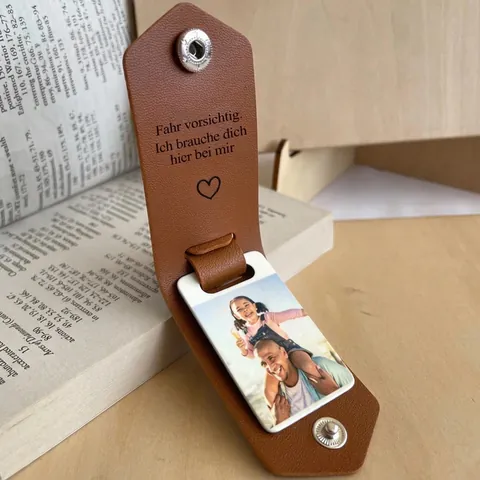 Leather Photo Keychain Stainless Steel UV Print Heartfelt Message Commemorative Christmas Gift For Family And Couples