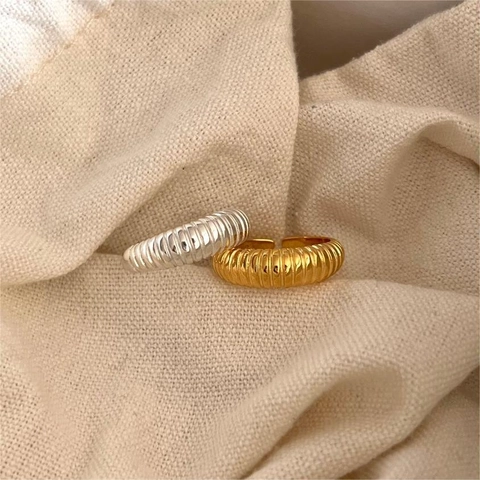 Minimalistischer Ring Aus 925 Sterling Silber Mit Gestreiftem Croissant Design Verstellbares Elegantes Schmuckstück